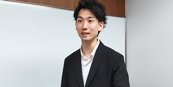 物理担当の長谷川先生